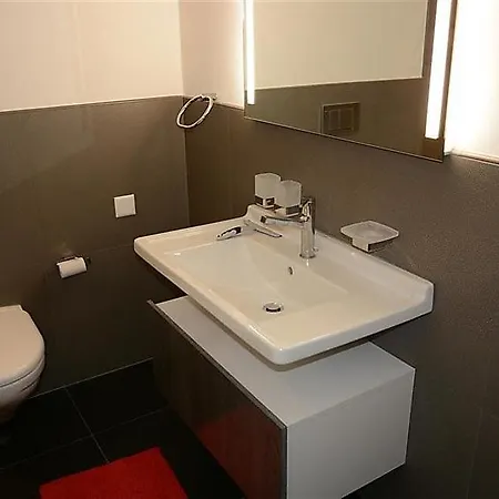 Sleeps 8 Wifi Apartamento Zweisimmen